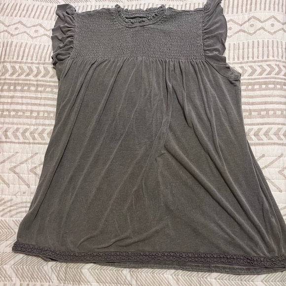 Beautiful Blouse! - Picture 1 of 6